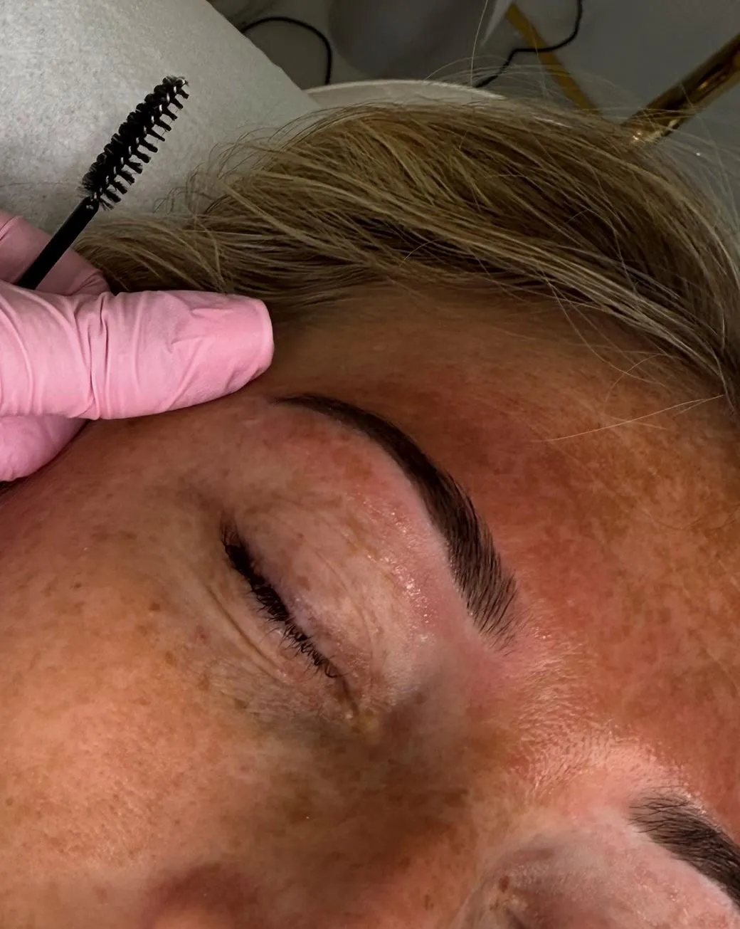eyebrow waxing and tinting course