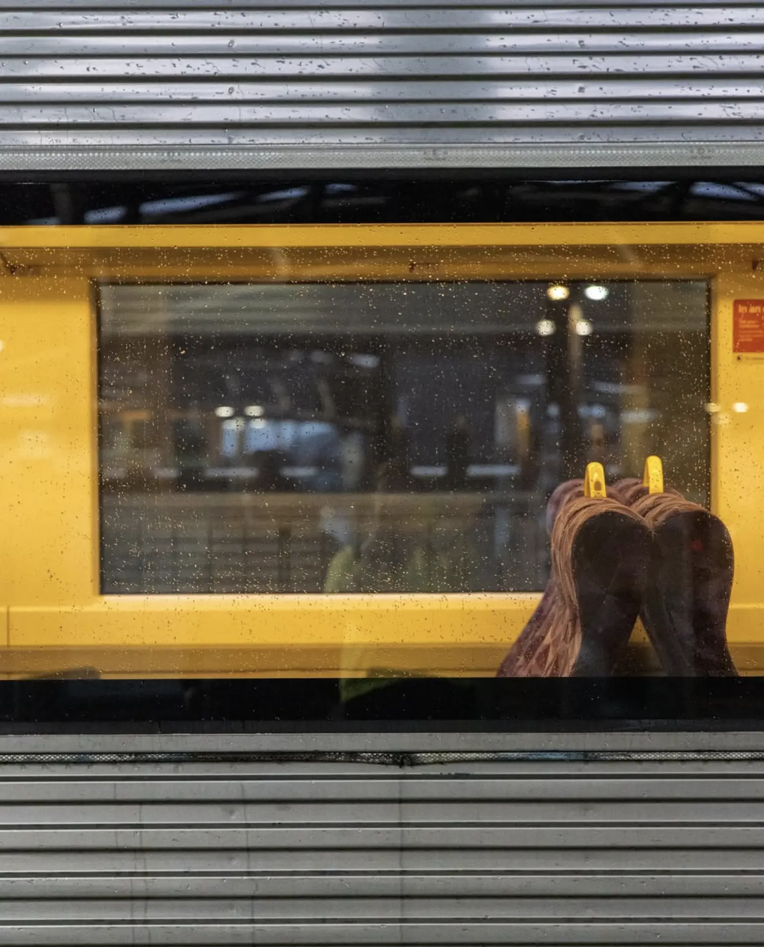 how do you get to phillip island